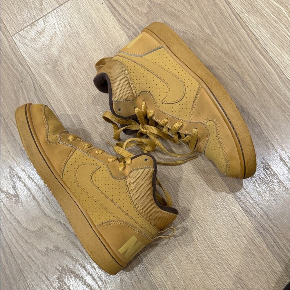 Nike Court Borough Mid Winter Sneakers - Haystack/Wheat Brown - Size 5Y